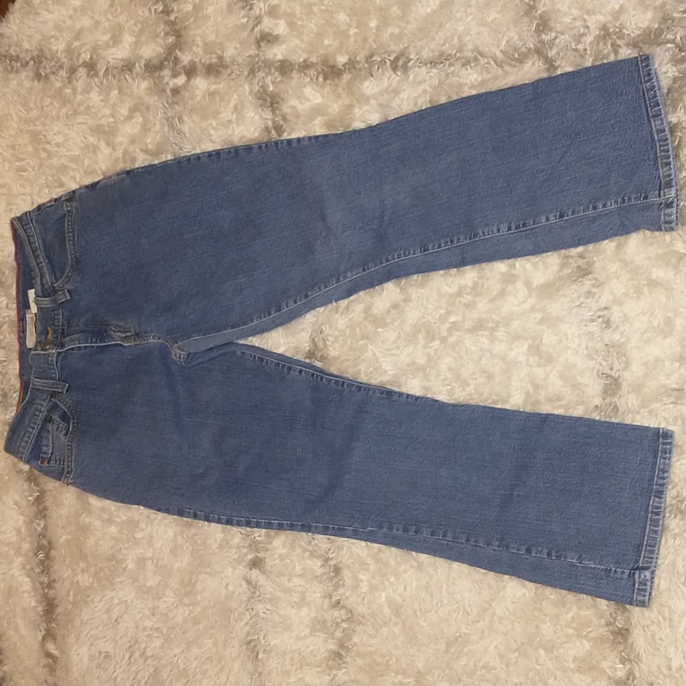 Levis woman's size 30 x 26 (8P) relaxed boot cut 550 👖 jeans